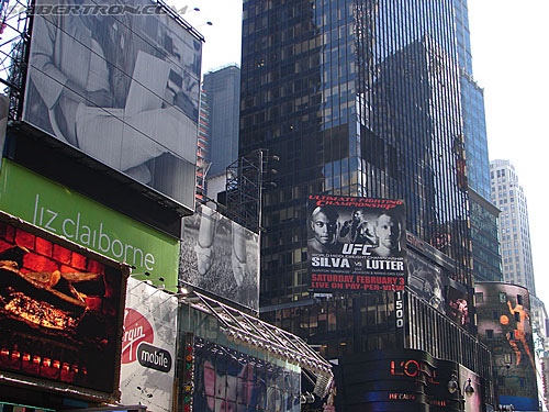 Toy Fair 2007 - New York: Times Square - Transformers Event: