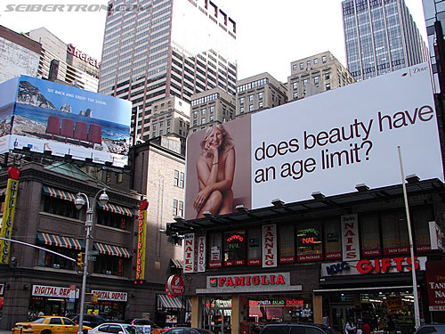 Toy Fair 2007 - New York: Times Square - Transformers Event: