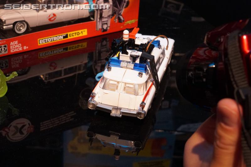 Toy Fair 2019: Transformers X Ghostbusters Collaboration Ecto-1 / Ectotron - Transformers Event: DSC07647
