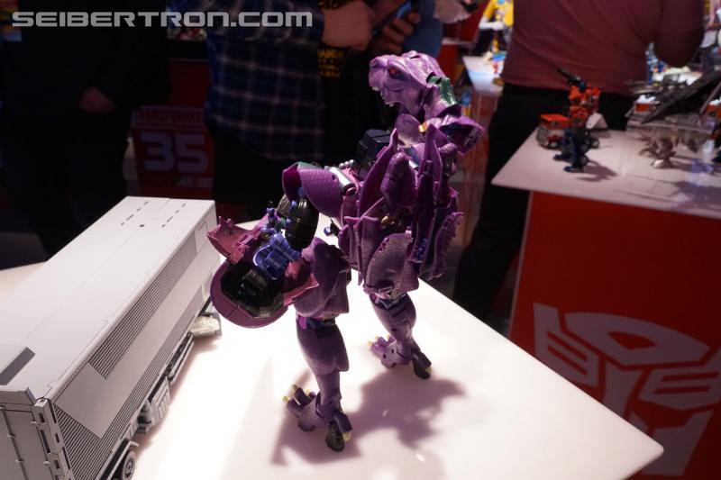 Toy Fair 2019: Transformers Masterpiece - Transformers Event: DSC07324