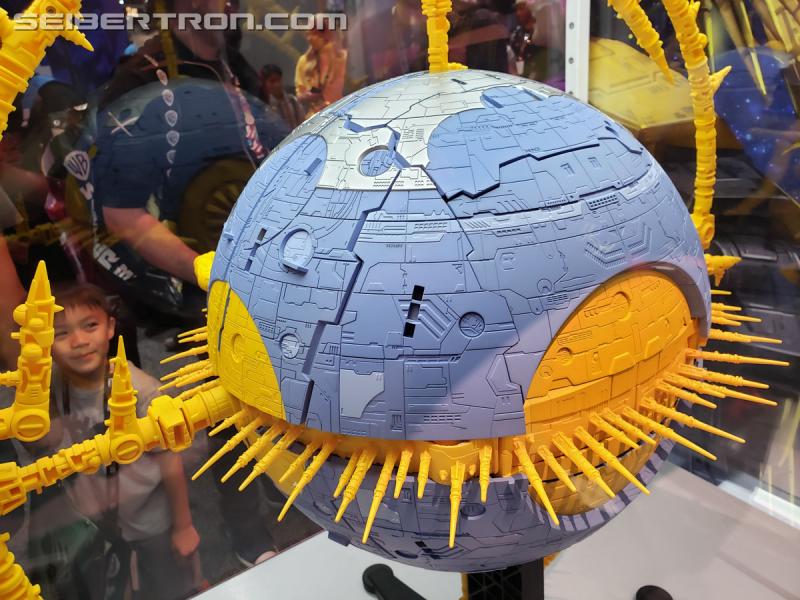 SDCC 2019: HasLab Transformers War for Cybertron Unicron - Transformers Event: 20190717 183020