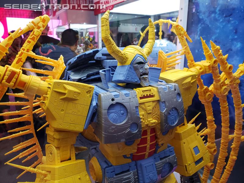 SDCC 2019 - HasLab Transformers War for Cybertron Unicron