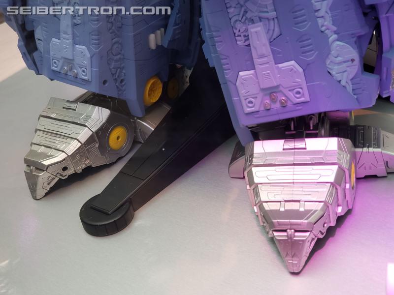 SDCC 2019: HasLab Transformers War for Cybertron Unicron - Transformers Event: 20190717 183349