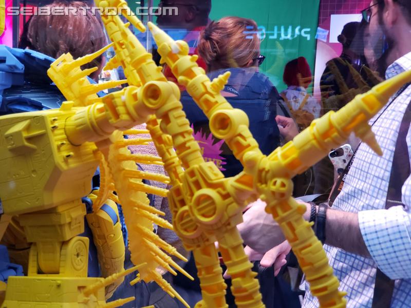 SDCC 2019: HasLab Transformers War for Cybertron Unicron - Transformers Event: 20190717 183354