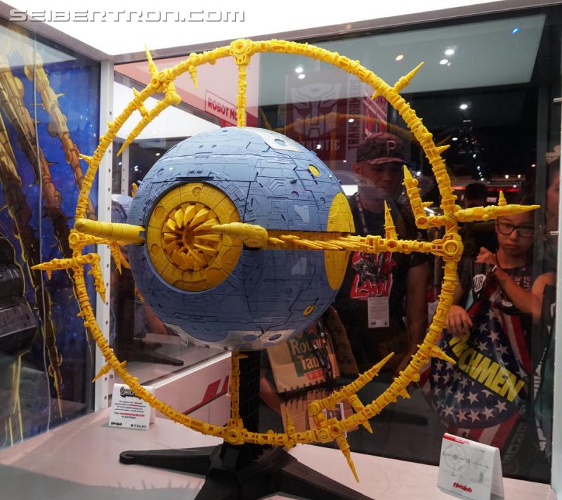 SDCC 2019: HasLab Transformers War for Cybertron Unicron - Transformers Event: DSC08915a