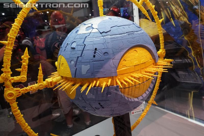 SDCC 2019: HasLab Transformers War for Cybertron Unicron - Transformers Event: DSC08923