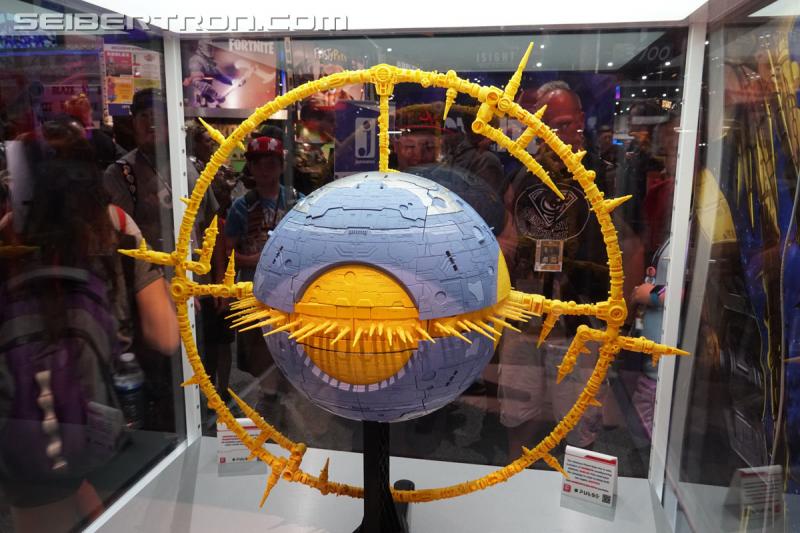 SDCC 2019: HasLab Transformers War for Cybertron Unicron - Transformers Event: DSC08924