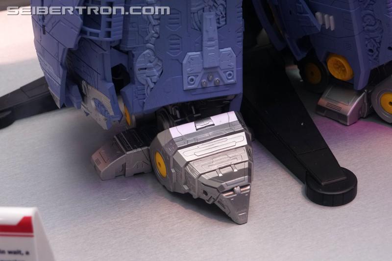 SDCC 2019: HasLab Transformers War for Cybertron Unicron - Transformers Event: DSC08929
