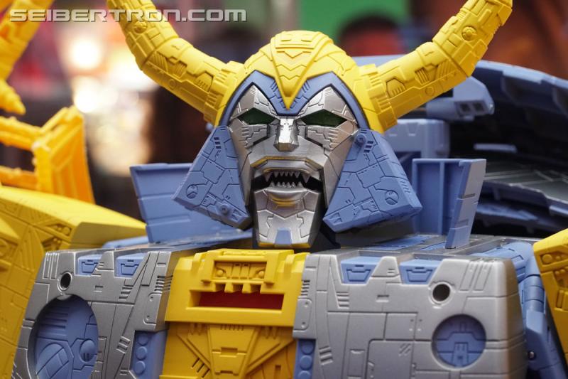 SDCC 2019: HasLab Transformers War for Cybertron Unicron - Transformers Event: DSC08934