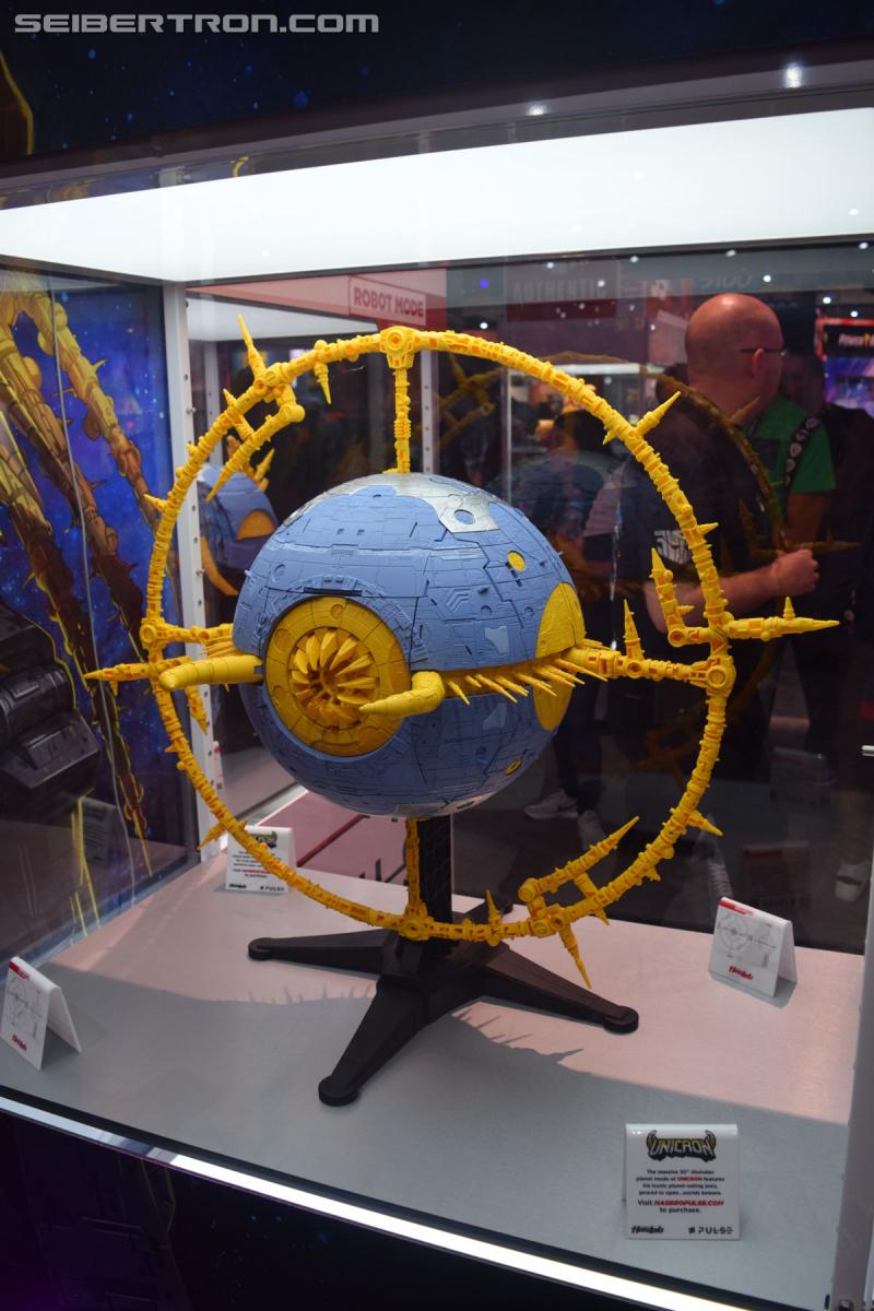 SDCC 2019: HasLab Transformers War for Cybertron Unicron - Transformers Event: DSC 0067