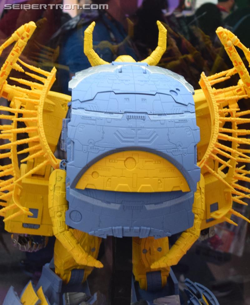 SDCC 2019: HasLab Transformers War for Cybertron Unicron - Transformers Event: DSC 0074b