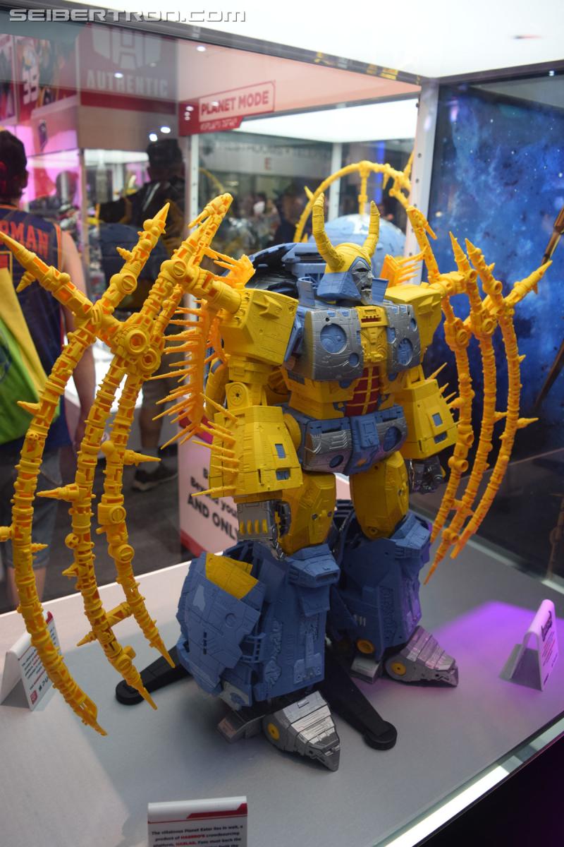 SDCC 2019: HasLab Transformers War for Cybertron Unicron - Transformers Event: DSC 0076