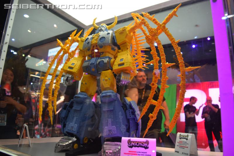 SDCC 2019 - HasLab Transformers War for Cybertron Unicron