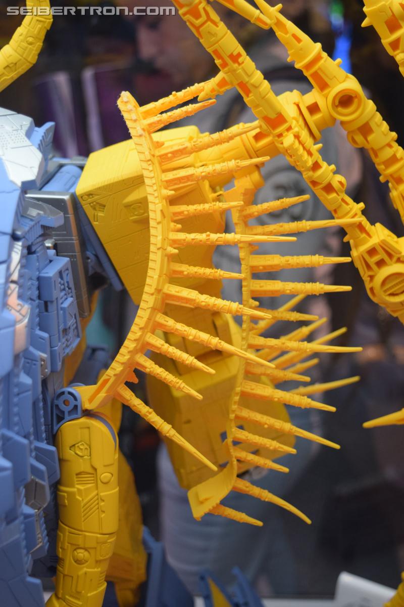 SDCC 2019: HasLab Transformers War for Cybertron Unicron - Transformers Event: DSC 0087
