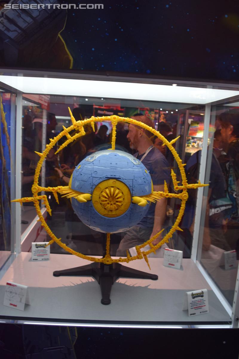 SDCC 2019: HasLab Transformers War for Cybertron Unicron - Transformers Event: DSC 1127