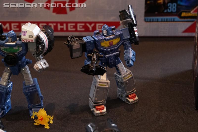 SDCC 2019: Breakfast Press Event: Transformers Refraktor Camera Set, Soundblaster and Bluestreak - Transformers Event: DSC08327
