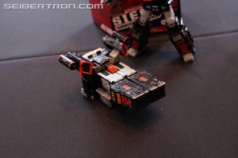 SDCC 2019: Breakfast Press Event: Transformers Refraktor Camera Set, Soundblaster and Bluestreak - Transformers Event: DSC08342