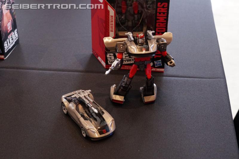 SDCC 2019: Breakfast Press Event: Transformers Refraktor Camera Set, Soundblaster and Bluestreak - Transformers Event: DSC08344