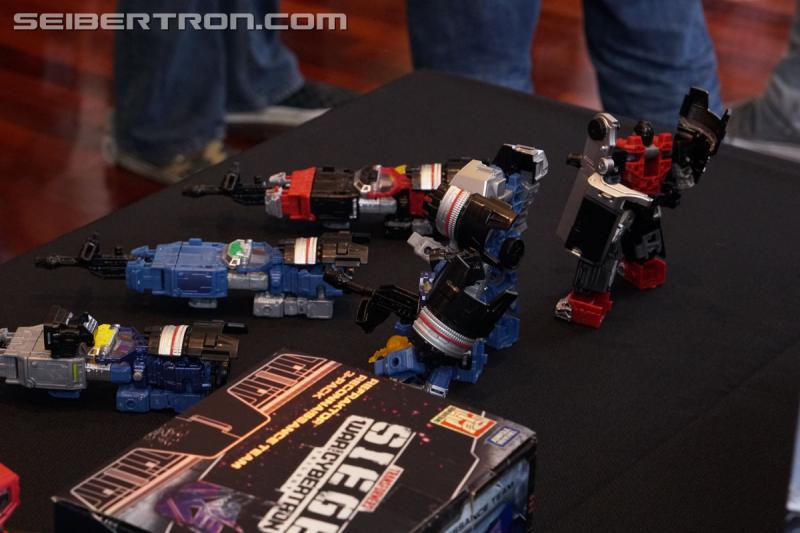 SDCC 2019: Breakfast Press Event: Transformers Refraktor Camera Set, Soundblaster and Bluestreak - Transformers Event: DSC08357