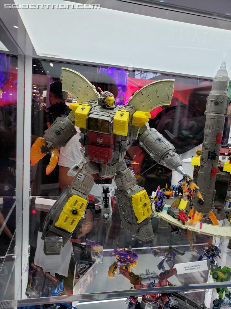 SDCC 2019: Transformers War for Cybertron SIEGE - Transformers Event: 20190717 184339