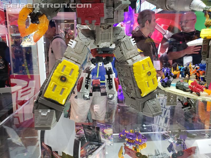 SDCC 2019: Transformers War for Cybertron SIEGE - Transformers Event: 20190717 184407