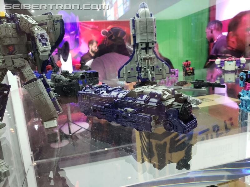 SDCC 2019: Transformers War for Cybertron SIEGE - Transformers Event: 20190717 185858