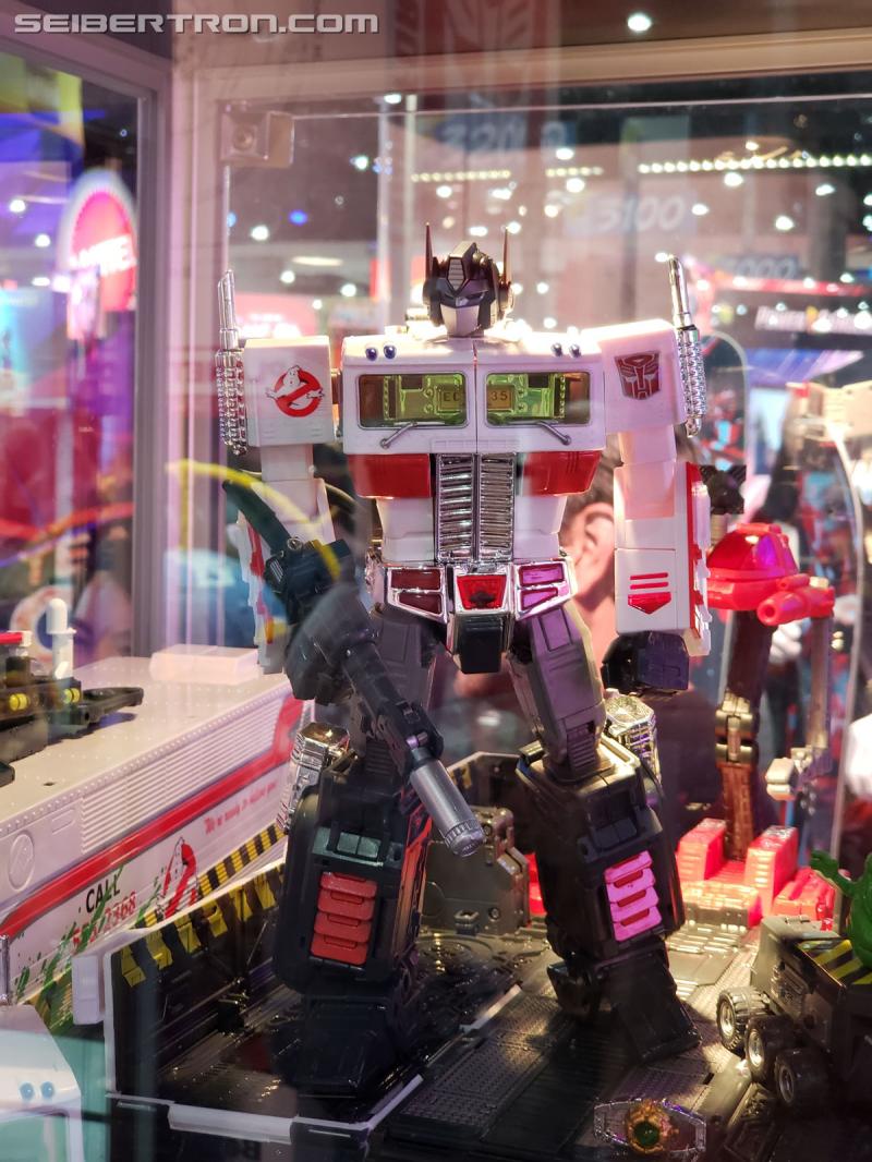 SDCC 2019 - SDCC exclusive Transformers Ghostbusters MP-10G Optimus Prime