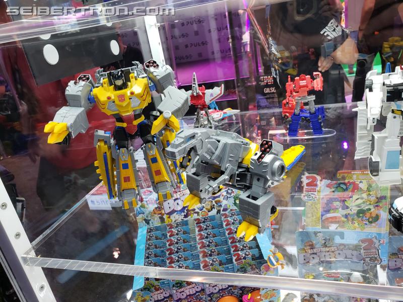SDCC 2019: Transformers Cyberverse - Transformers Event: 20190717 195730