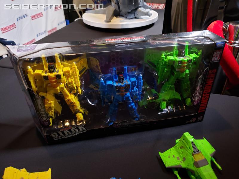 SDCC 2019: Transformers War for Cybertron SIEGE Rainmakers Set - Transformers Event: 20190718 175629