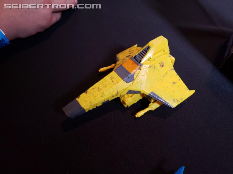 SDCC 2019: Transformers War for Cybertron SIEGE Rainmakers Set - Transformers Event: 20190718 175635