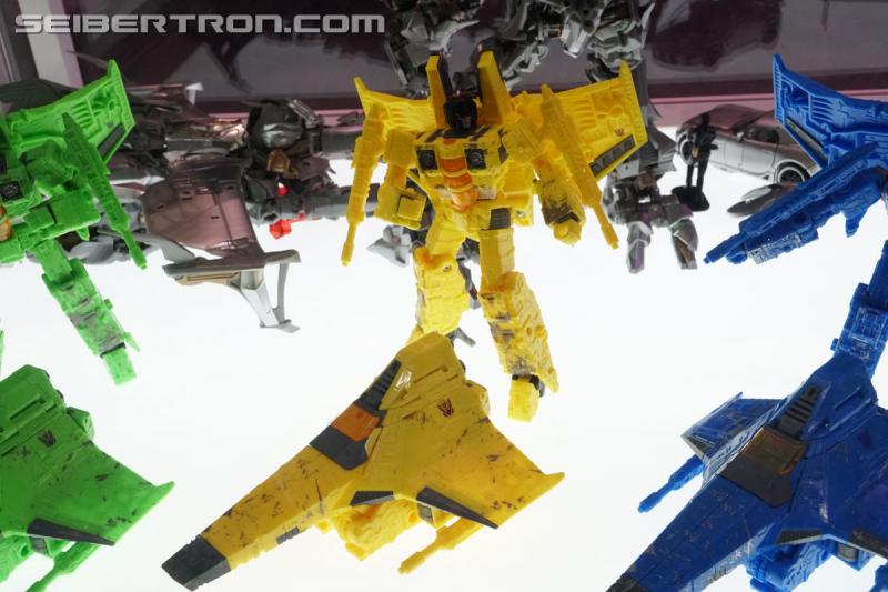 SDCC 2019: Transformers War for Cybertron SIEGE Rainmakers Set - Transformers Event: DSC08849