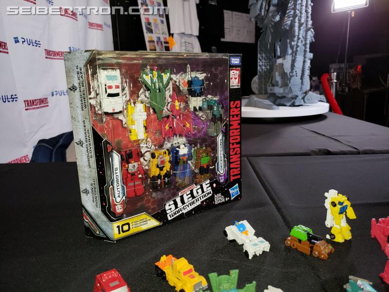 SDCC 2019: Transformers War for Cybertron SIEGE Micromasters 10-pack - Transformers Event: 20190718 175810