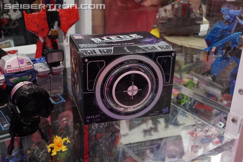 SDCC 2019: Transformers War for Cybertron SIEGE Refraktor 3-pack - Transformers Event: DSC08785