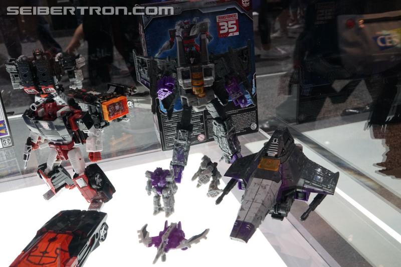 SDCC 2019: Transformers War for Cybertron SIEGE New Product Reveals - Transformers Event: DSC08690