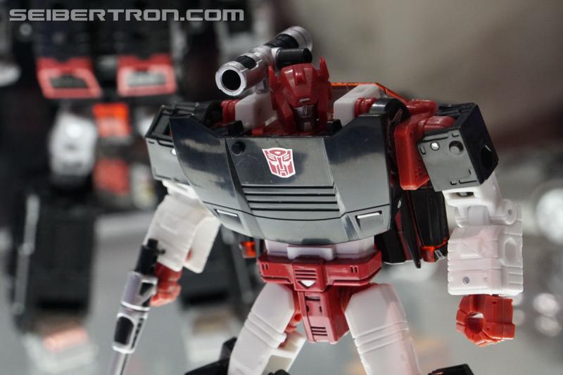 SDCC 2019: Transformers War for Cybertron SIEGE New Product Reveals - Transformers Event: DSC08698
