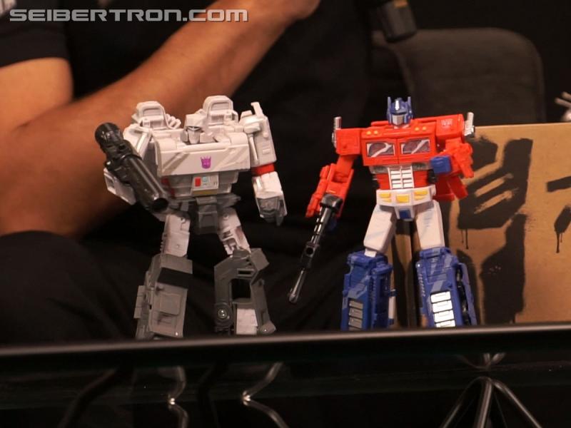 Transformers News: Hasbro unveils Earthrise Starscream, teases Scorponok and more during #NYCC Transformers live stream