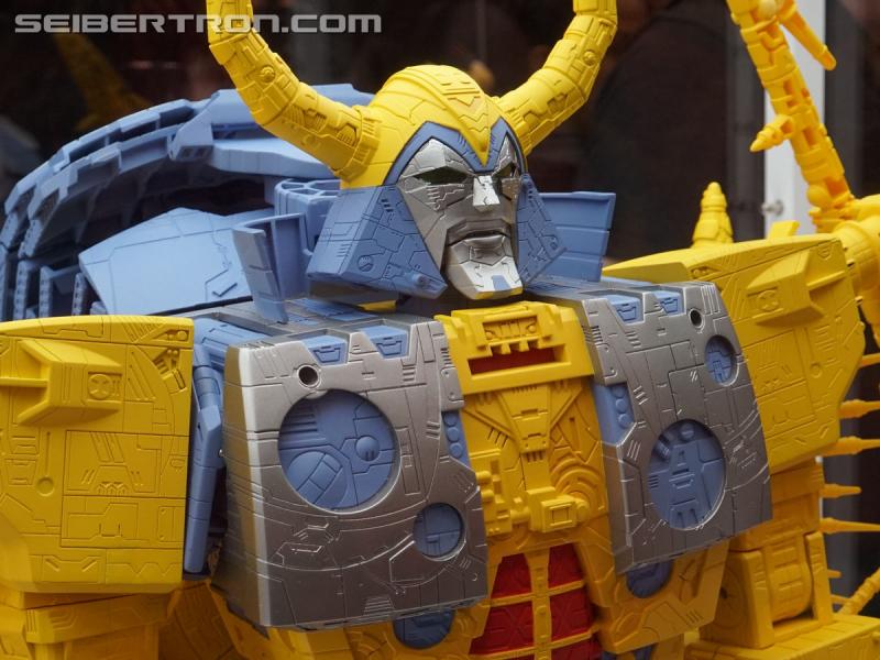 NYCC 2019 - Transformers War for Cybertron Unicron
