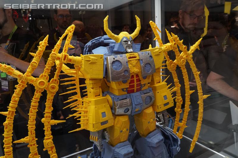 NYCC 2019 - Transformers War for Cybertron Unicron