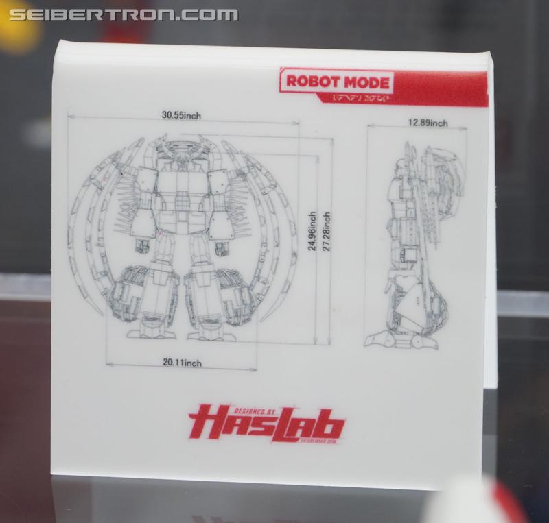 NYCC 2019: Transformers War for Cybertron Unicron - Transformers Event: DSC05394