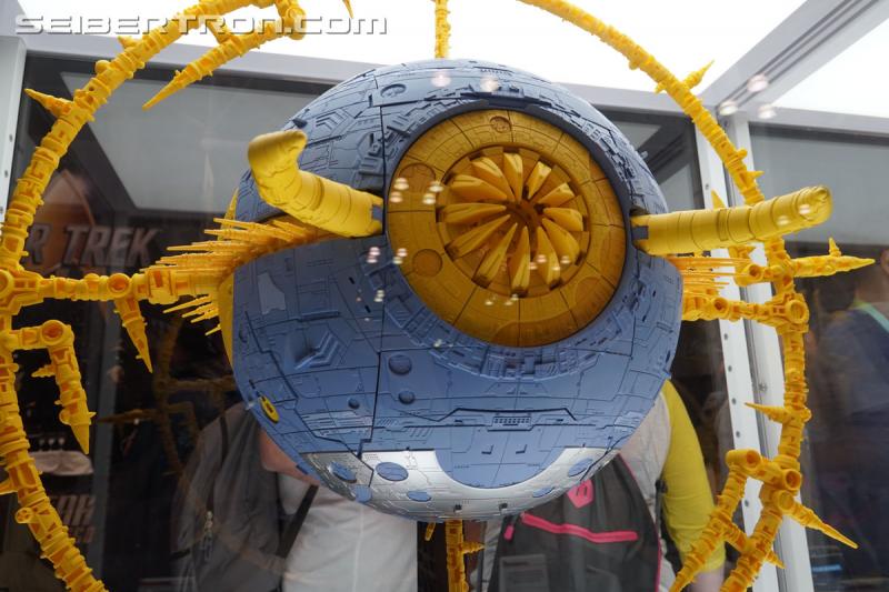 NYCC 2019: Transformers War for Cybertron Unicron - Transformers Event: DSC05404