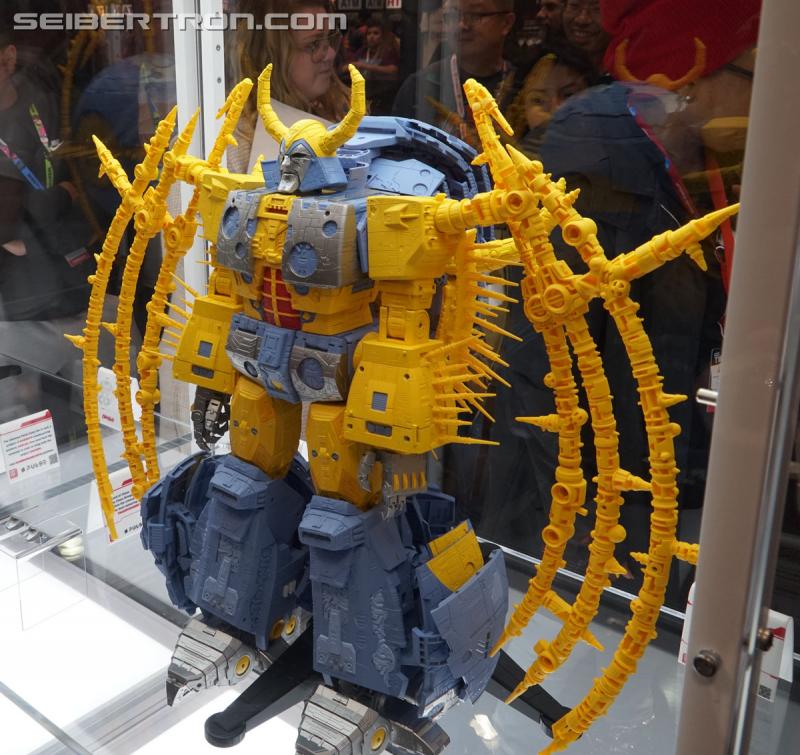 NYCC 2019: Transformers War for Cybertron Unicron - Transformers Event: DSC05406a