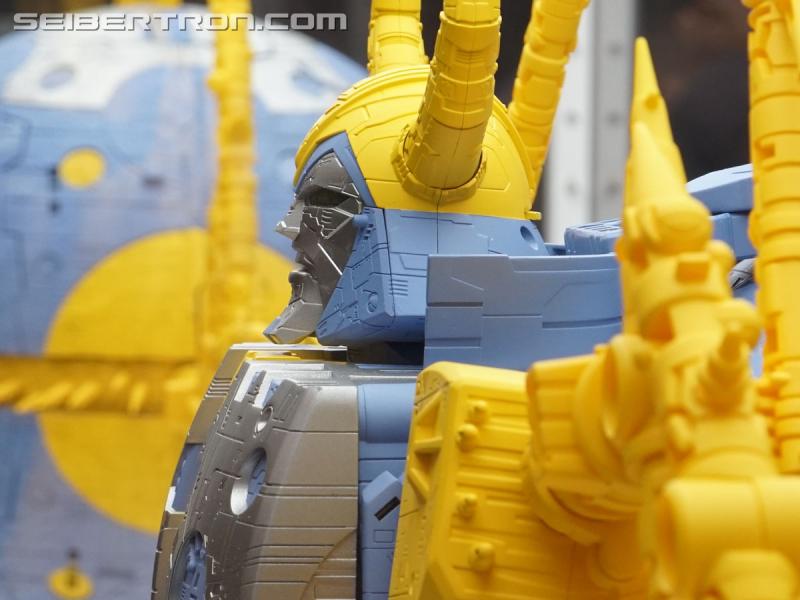 NYCC 2019: Transformers War for Cybertron Unicron - Transformers Event: DSC05409a