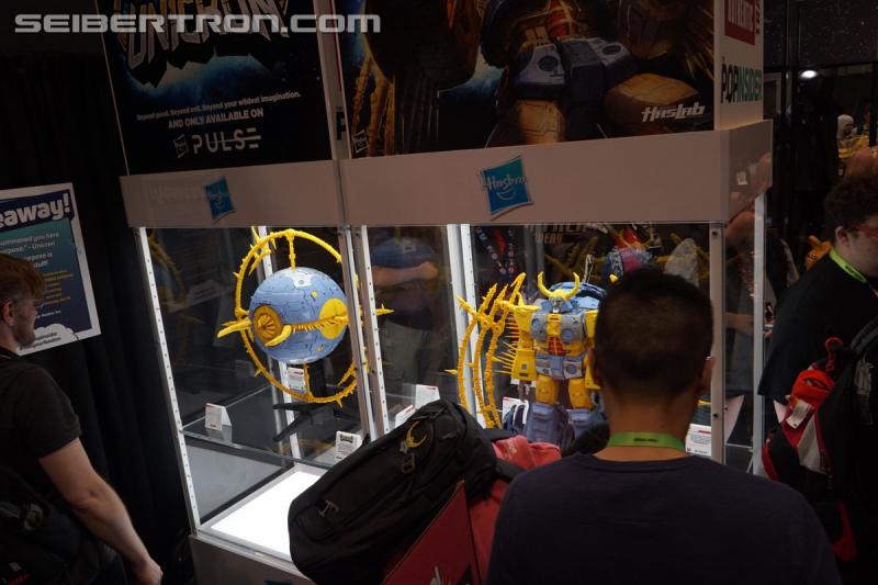 NYCC 2019: Transformers War for Cybertron Unicron - Transformers Event: DSC05414