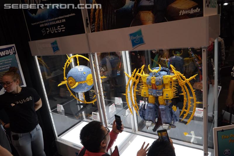 NYCC 2019: Transformers War for Cybertron Unicron - Transformers Event: DSC05416