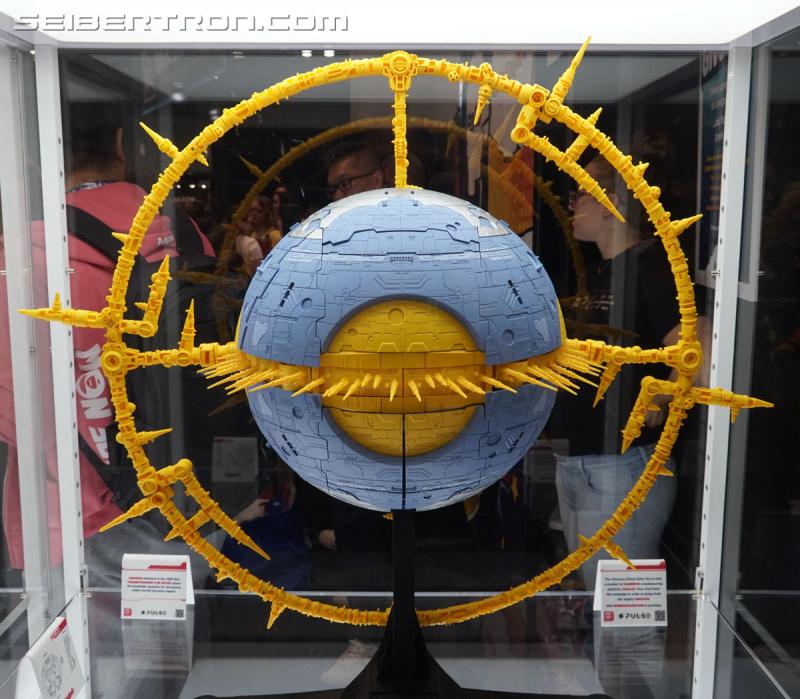 NYCC 2019: Transformers War for Cybertron Unicron - Transformers Event: DSC05419a