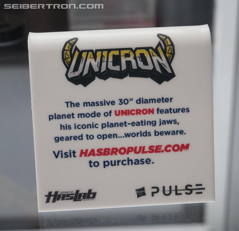 NYCC 2019: Transformers War for Cybertron Unicron - Transformers Event: DSC05420