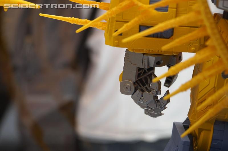 NYCC 2019: Transformers War for Cybertron Unicron - Transformers Event: DSC05425
