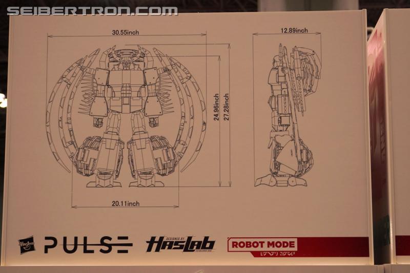 NYCC 2019: Transformers War for Cybertron Unicron - Transformers Event: DSC05428