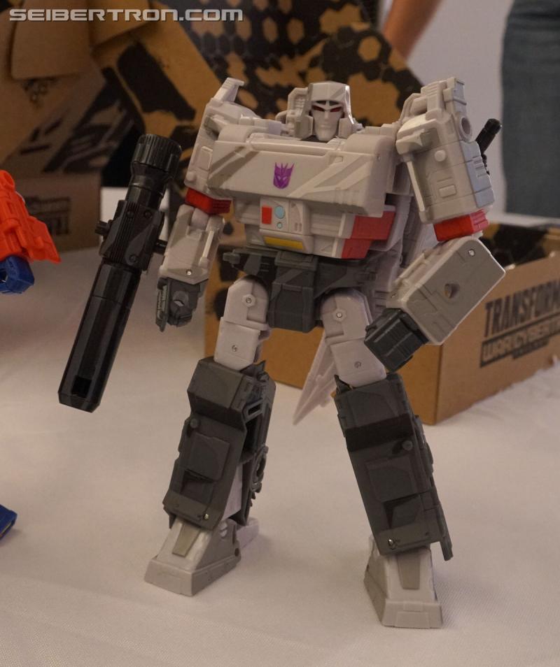 NYCC 2019: Generations Selects and 35th Anniversary reveals - Transformers Event: DSC05594a