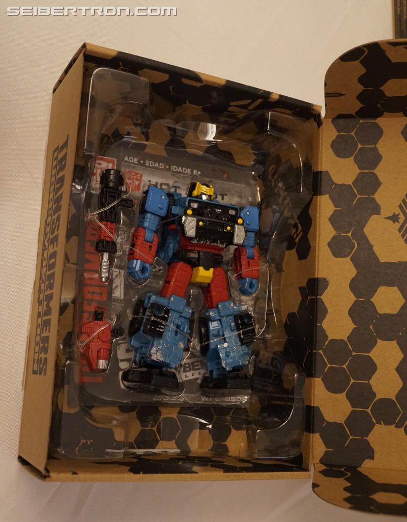 NYCC 2019: Generations Selects and 35th Anniversary reveals - Transformers Event: DSC05602